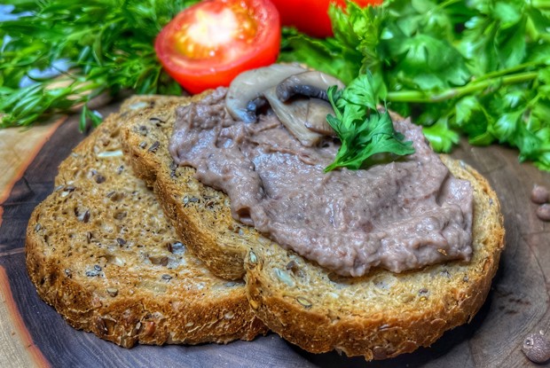 Паштет из красной фасоли с грибами