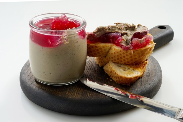 Паштет из куриной печени с клюквенным желе