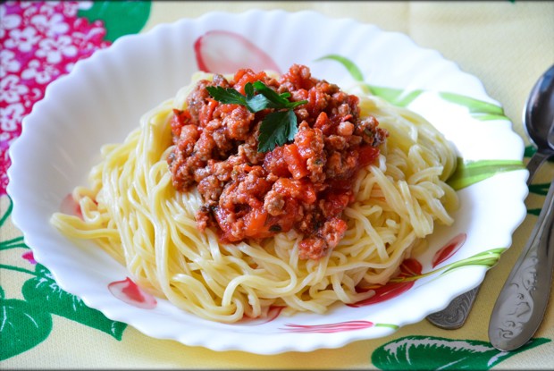 Паста с колбасным фаршем