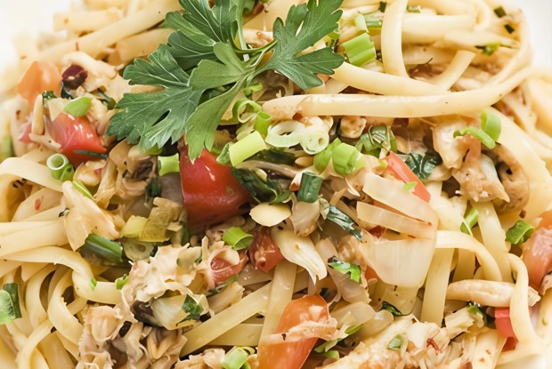 Паста с крабовым мясом и анчоусами