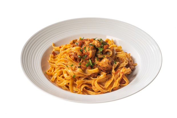 Паста с рагу из грудки индейки по рецепту Джейми Оливера