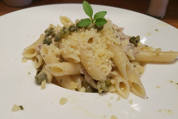 Паста с соусом из тунца и белого вина