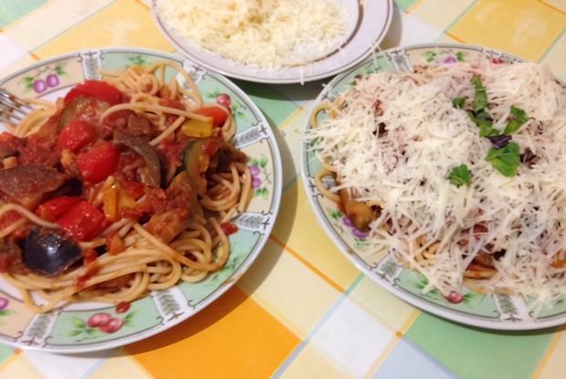 Паста «Сицилиана» с цукини и баклажанами