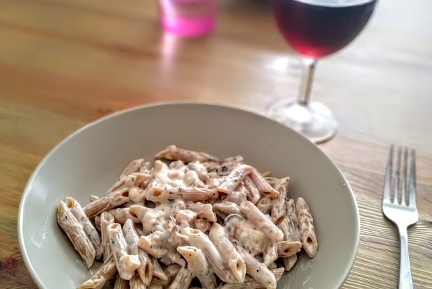 Паста со сливочным соусом из морепродуктов