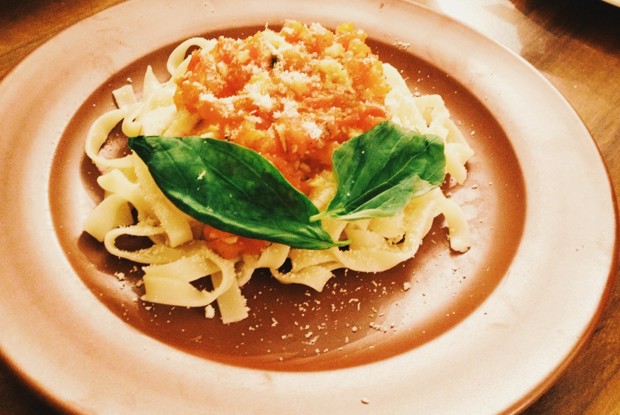 Паста со свежими помидорами