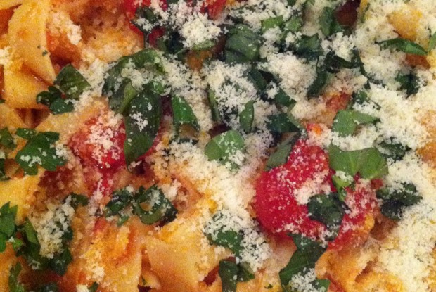 Паста тальятелле с соусом помидорини