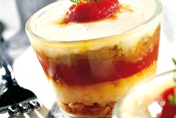 Пастуший пирог из говядины и томатов с орегано