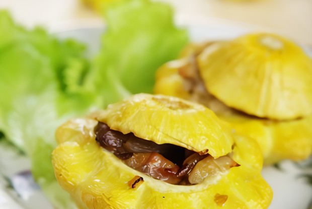 Патиссоны фаршированные грибами