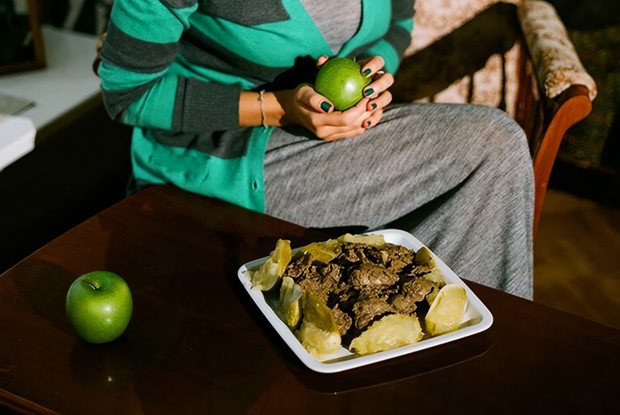 Печень с яблоками