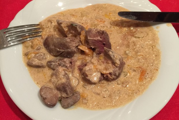 Печень в сметанном соусе