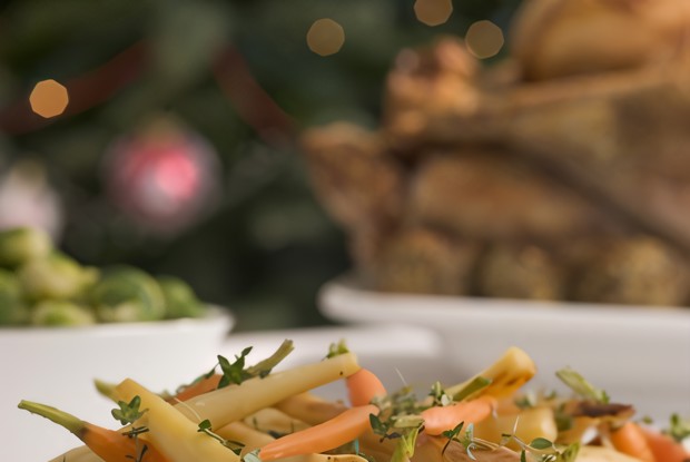 Печеная морковь и пастернак с тимьяном