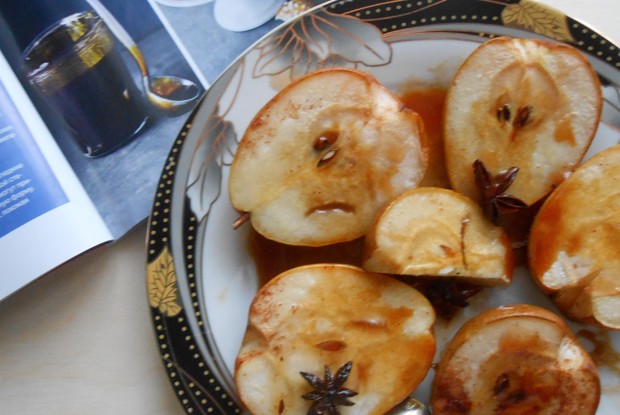 Печеная пряная груша