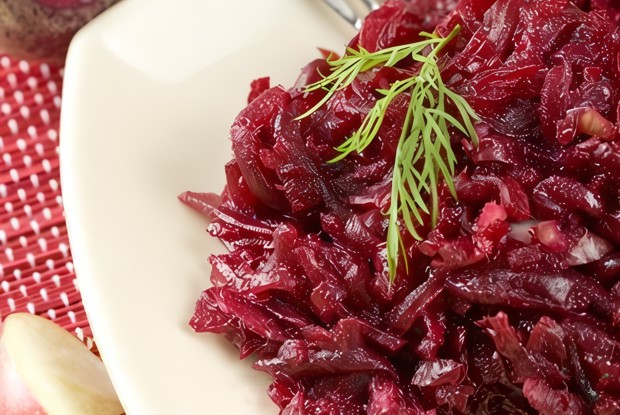 Печеная свекла с горчицей и зеленым луком