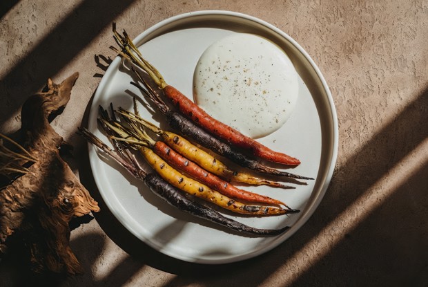 Печеная морковь с черным трюфелем