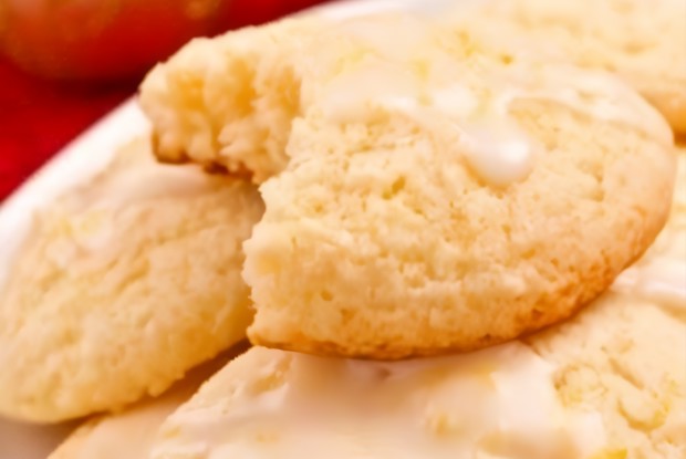 Печенье из рикотты с глазурью из лимончелло