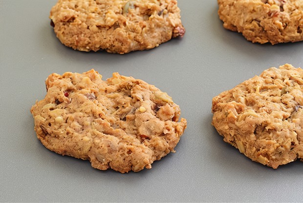 Печенье с имбирем и сухофруктами