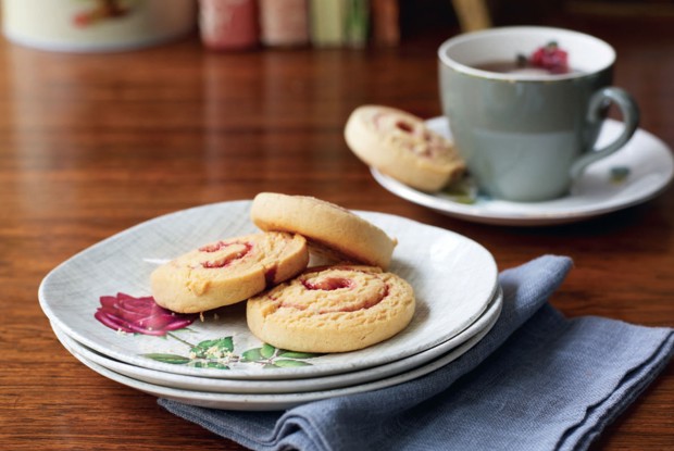 Печенье-спиральки с арахисовой пастой и желе