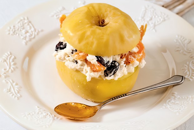 Печеные яблоки фаршированные творогом