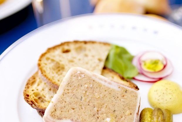 Печеночный паштет с зеленым луком