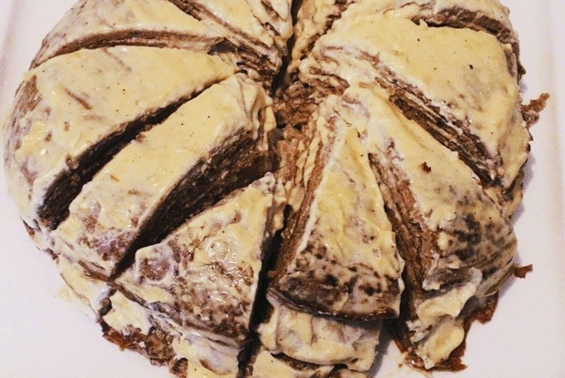 Печеночный торт чесноком и майонезом