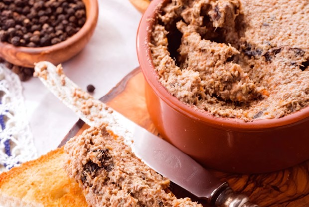 Печеночный паштет с черносливом