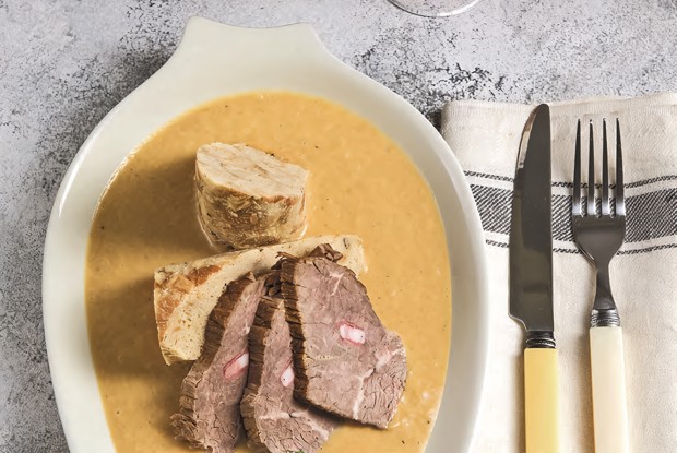 Печеное мясо в сливочном соусе