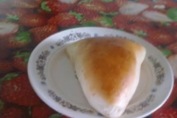 Печеные пирожки с горохом