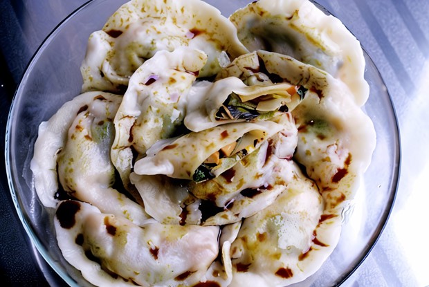 Пельмени с королевской вешенкой и пореем