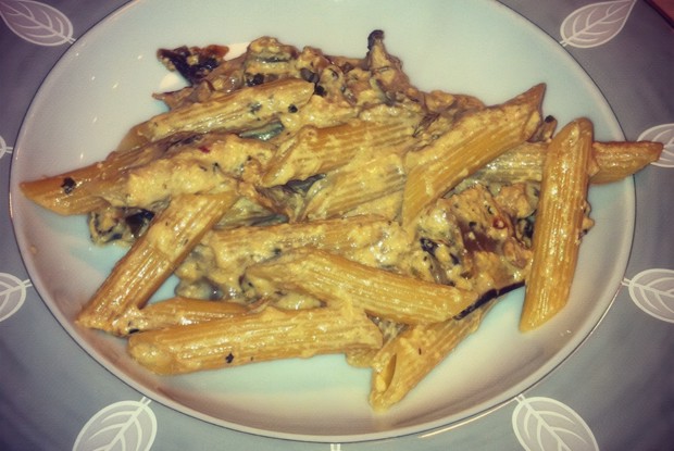 Пенне ригате с белыми грибами в сливочно-пармезановом соусе