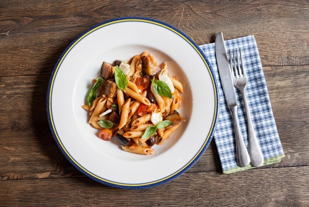 Пенне с печеными баклажанами