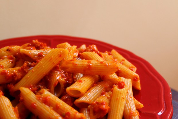 Пенне с соусом из перцев