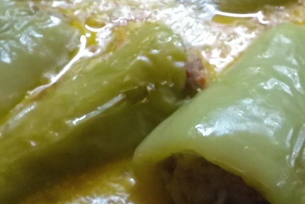 Перцы фаршированные в сметанном соусе