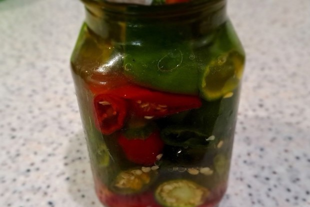 Чили-перец на зиму в кисло-сладкой заливке