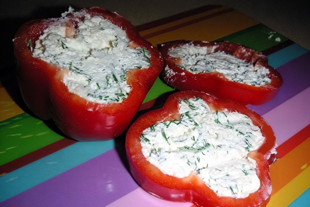 Перец, фаршированный творогом