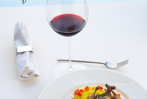 Перепелки конфи c картофельным пюре и глазированной морковью