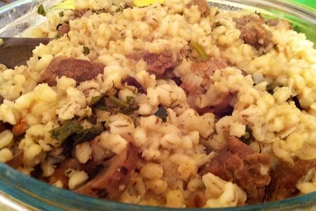 Перловая каша с мясом, грибами и овощами