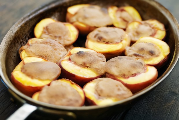 Персики в бренди