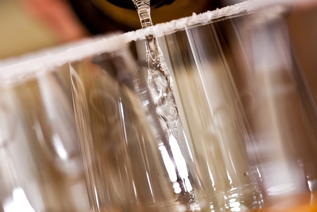 Персиковый коктейль с шампанским