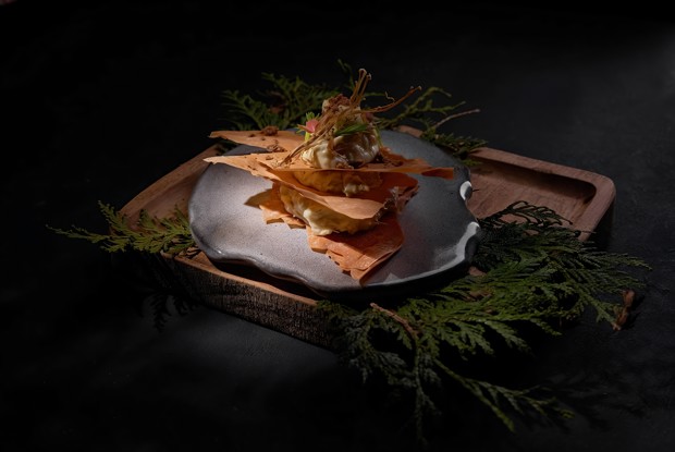 Персиковый мильфей с фундуком