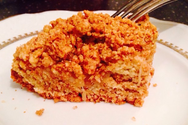 Песочный пирог с отрубями и яблоками