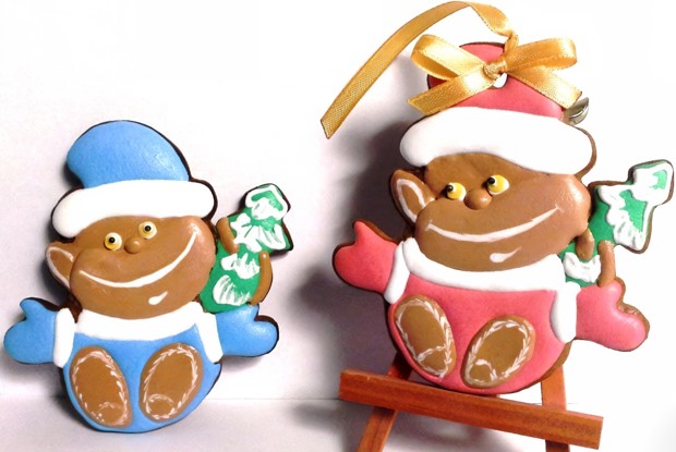 Песочное печенье с сахарной глазурью с праздничной раскраской