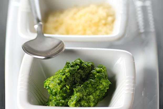 Песто из тыквенных семечек и кинзы