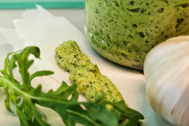 Песто с жареным баклажаном