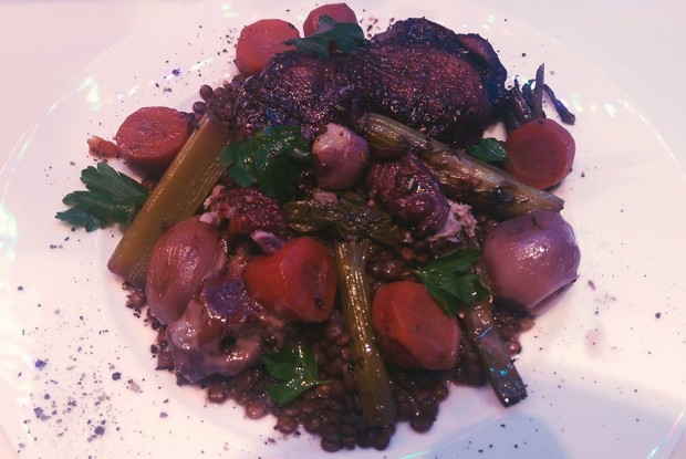 Петух (курица) в вине