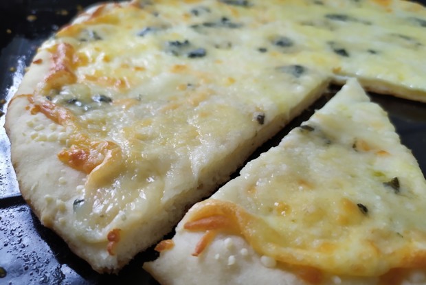 Пицца 4 сыра