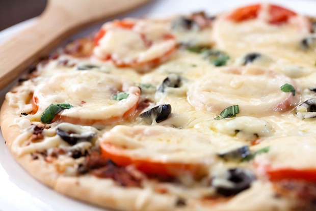 Пицца на гриле