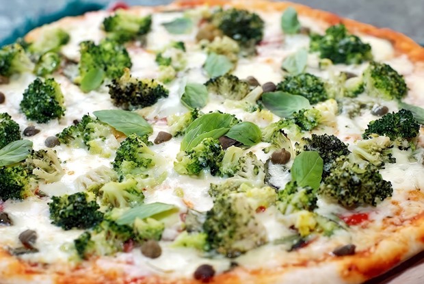 Пицца с брокколи
