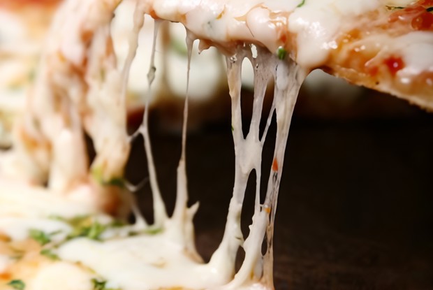 Пицца с фетой и базиликом