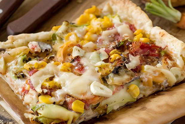 Пицца с индейкой, кукурузой и фасолью