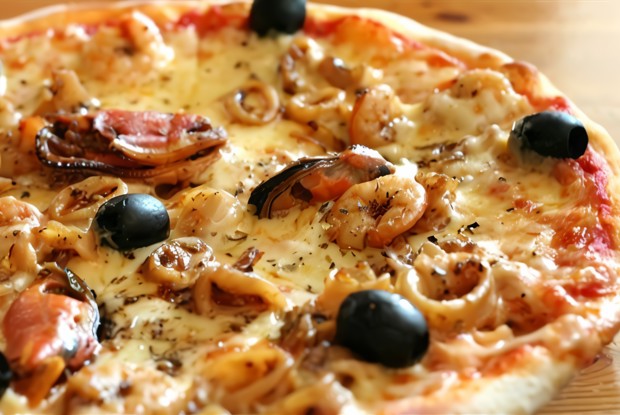 Пицца с морепродуктами и сладким перцем